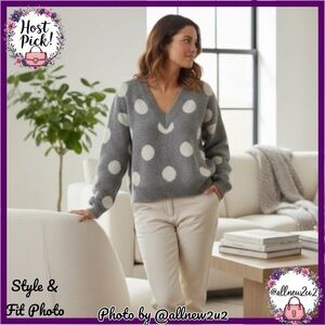 New Neely by POL V-Neck Gray and Cream Polka Dot Sweater Host Pick